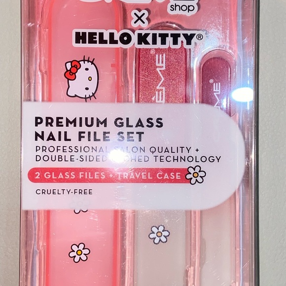 The Crème Shop x Hello Kitty Premium Glass Nail File Set (Red) - Picture 4 of 5